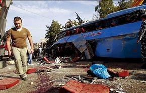 مقتل 9 سوريين في حادث انقلاب حافلة في بيروت