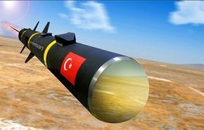 تركيا تجري تجربة صاروخية