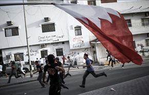 اصابة بحرينيين في قمع مسيرة تشييع الشهيد الطويل