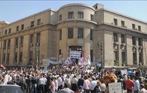 المصريون يتظاهرون ضد ملاحقة النشطاء السياسيين