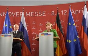 بوتين يدعو لوقف امداد السلاح لجميع الاطراف بسوريا