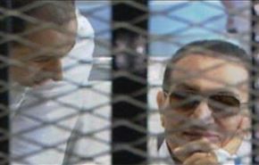 واکنش مصری‌ها به لبخند مبارک در جلسه دادگاه