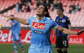 جوارديولا يطالب بايرن بمزاحمة الريال على ضم كافاني