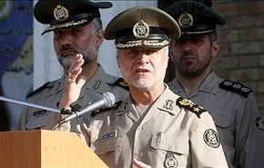 قائد الجيش الايراني: مستعدون لضرب 