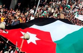 إخوان الأردن يتوعدون النظام وينفذون استعراضا عسكريا
