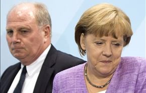 ميركل تعرب عن خيبة أملها إزاء وضع رئيس نادي بايرن