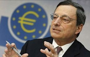 اليورو يهبط امام الدولار بعد تعليقات لرئيس المركزي