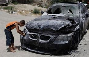 مستوطنون يحرقون 14سيارة فلسطينية بالضفة والقدس