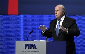 بلاتر يزور فلسطين للبحث في حرية الرياضة فيها