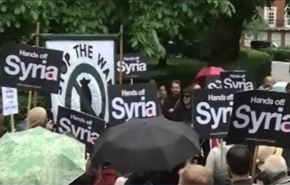 وقفة احتجاجية في لندن ترفض التدخل الخارجي بسوريا