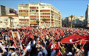 الحكومة التركية تهدد بنشر الجيش ضد المتظاهرين