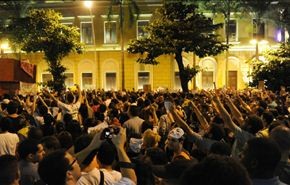 أكثر من 800 الف يتظاهرون في المدن البرازيلية