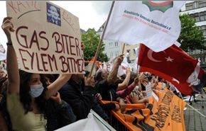 تظاهرات باسطنبول والمانيا ضد اردوغان