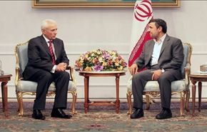 احمدي نجاد: العلاقات بين إيران وطاجيكستان استثنائية
