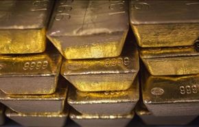 الذهب يرتفع 1 في المائة بعد تراجع حاد