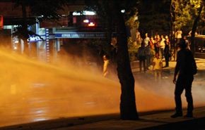 تظاهرات في انقرة ضد اردوغان والشرطة تهاجمها