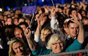 الكرواتيون يحتفلون بانضمام بلدهم للاتحاد الاوروبي