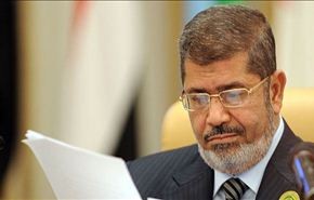 مرسي يدعو لتشكيل حكومة ائتلافية مؤقتة