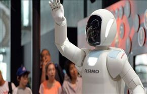 روبوتات يابانية متطورة في معرض في طوكيو