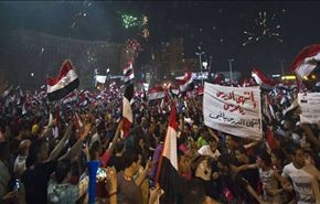 الجيش يحتجز مرسي ورئيس محكمة الدستور يحكم