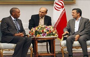 الرئيس احمدي نجاد يلتقي عدداً من السفراء الجدد