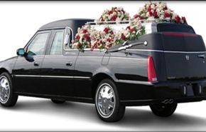 بريطاني يذهب لحفل زفافه بسيارة جنازة