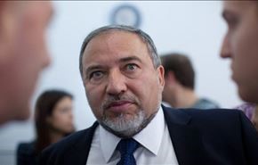 ليبرمان:التنازلات تهدد بانهيارالائتلاف الحاكم في إسرائيل