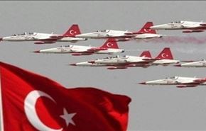 طائرات حربية تركية ترصد الحدود مع سوريا