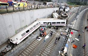 ارتفاع ضحايا خروج قطار عن سكته في اسبانيا الى 77 شخصا