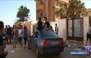 بالفيديو ..متظاهرون ليبيون يقتحمون مقرات للاخوان المسلمين