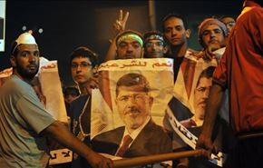 "اخوان المسلمین مسیر انقلاب مصر را منحرف کرد"