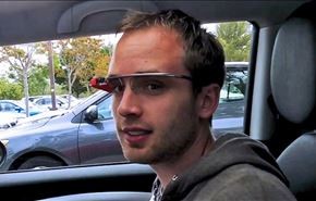 بريطانيا تدرس حظر ارتداء نظارة جوجل أثناء القيادة