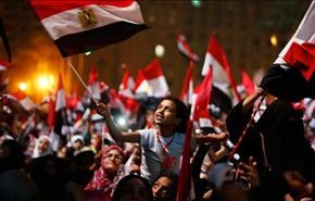 أطراف الازمة المصرية تستعرض شعبيتها بعيد الفطر+فيديو