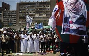 عرض اندام مخالفان و موافقان اخوان در قاهره
