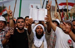 تعزيزات لميادين الاعتصام بمصر بعد انباء عن فضها بالقوة