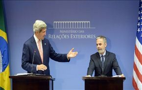 كيري: عباس ملتزم بمواصلة المفاوضات مع اسرائيل