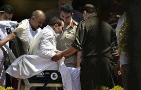 بالفيديو/الافراج عن حسني مبارك ومغادرته سجن طرة