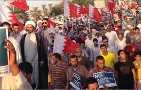 تظاهرات ضخمة بالبحرين، تحمل الملك مسؤولية القتل والتعذيب