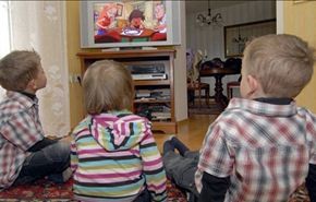 التلفزيون يقلل من ثقة الاطفال بأنفسهم ويصيبهم بالقلق