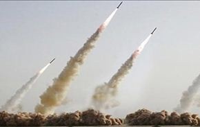 طهران تكشف عن انجازات صاروخية واجراء مناورات