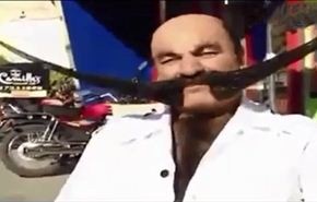 تركي يطلق شاربه لمدة عشرين عام دون حلاقته