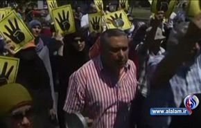 مرسي وقيادات اخوانية للمحاكمة واجراءات لحل الجماعة
