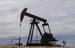 النفط ينتعش مع قلق المستثمرين بشأن الوضع في سوريا