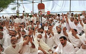 الحجاج يؤدون مراسم البراءة من المشركين على صعيد عرفات