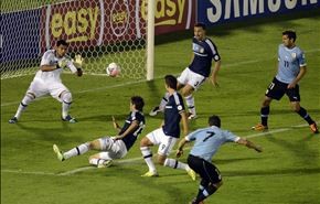 الاوروغواي تفوز على الارجنتين 3-2 وتتأهل الى الملحق لمواجهة الاردن