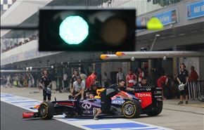 فيتل على المسار الصحيح لحسم اللقب بانطلاقه من المركز الاول