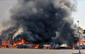 فیلم: انفجار پمپ بنزین و سوختن 7 خودرو در عربستان