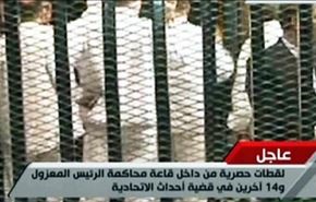 نخستین فیلم از محمد مرسی در قفس اتهام