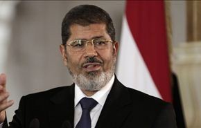 مرسي يتهم السيسي بالخيانة ويعد بتقديم طعن بقرار عزله
