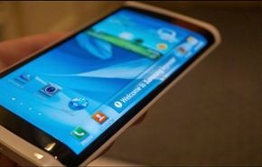 سامسونج Samsung تخطط لإطلاق هاتف بشاشة منحنية بـ3 جوانب